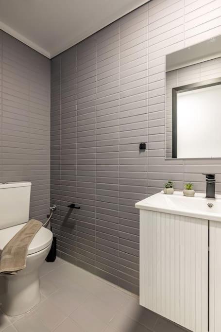 הרקליון Maricool Minimal Spacious Downtown Loft מראה חיצוני תמונה