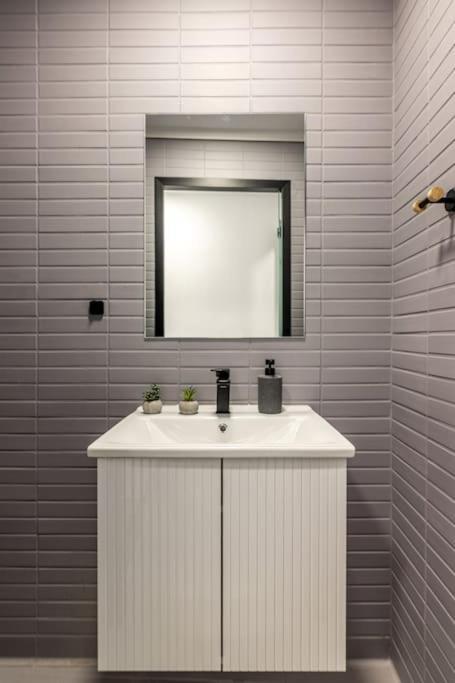 הרקליון Maricool Minimal Spacious Downtown Loft מראה חיצוני תמונה